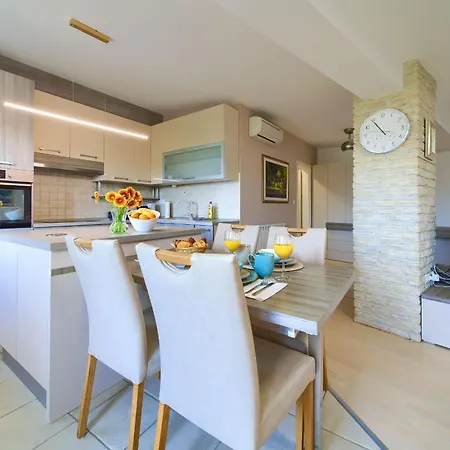 Krk Apartment *